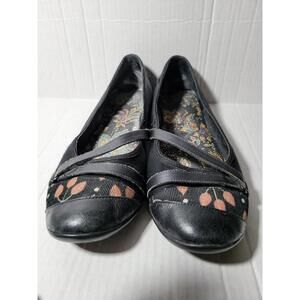 Michelle K Leather and Fabric Women's Flats  Size 9.5